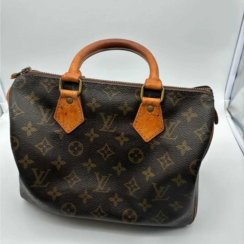 Sold ❌ Louis Vuitton monogram vintage speedy 25 hand bag